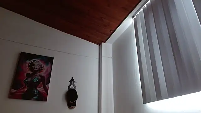 Crystal Star  online show from 04-16-26, 02:29