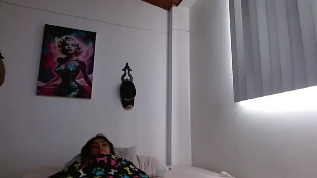 Crystal Star  online show from 04-17-26, 12:41