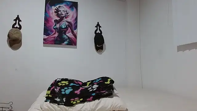 Crystal Star  online show from 04-22-26, 02:58