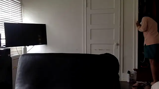 Snapshot of Diodre_Benyoon chatting on 02-17-26, 05:08 Diodre Benyoon online show from 02-17-26, 05:08