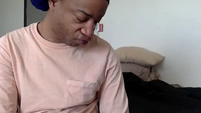 Snapshot of Diodre_Benyoon chatting on 02-18-26, 05:09 Diodre Benyoon online show from 02-18-26, 05:09