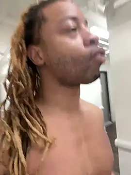 Snapshot of Diodre_Benyoon chatting on 03-16-26, 03:05 Diodre Benyoon online show from 03-16-26, 03:05