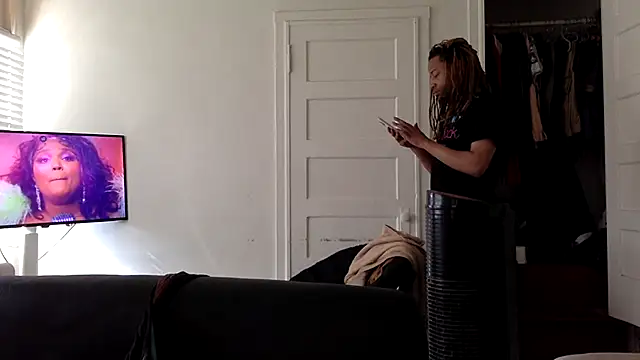 Snapshot of Diodre_Benyoon chatting on 03-17-26, 04:54 Diodre Benyoon online show from 03-17-26, 04:54