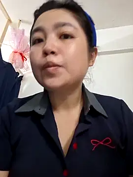 Minn-cute online show from 04-05-26, 03:04