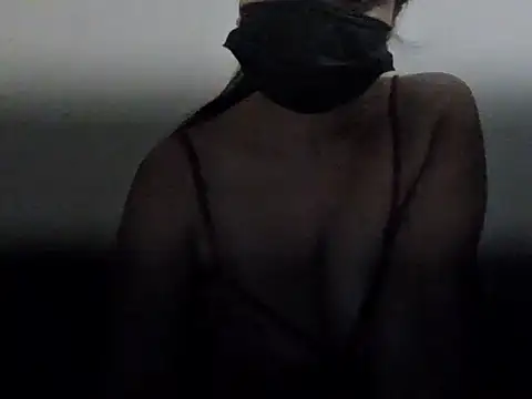 Snapshot of Little_toy_girl chatting on 04-25-26, 01:41 Little toy girl online show from 04-25-26, 01:41