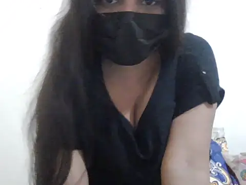 Snapshot of Little_toy_girl chatting on 04-28-26, 05:56 Little toy girl online show from 04-28-26, 05:56