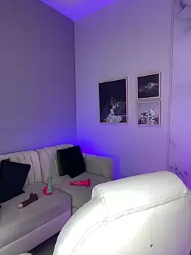 dreamleah  online show from 04-15-26, 02:29