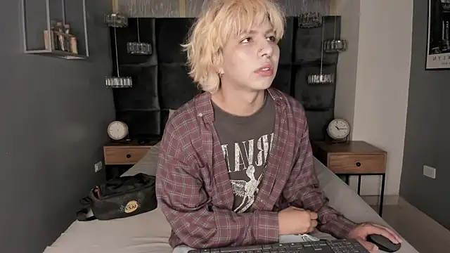 OliIverr22 online show from 11-11-25, 06:30