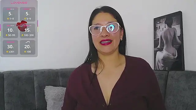 Snapshot of Alana_steel_1 chatting on 05-05-26, 07:44 Alana steel 1 online show from 05-05-26, 07:44