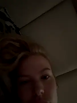 Chloemillerrxx online show from 09-19-25, 03:56