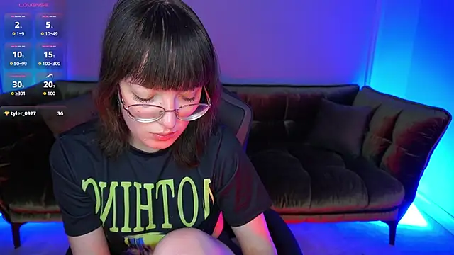 Pixie Peachh online show from 10-22-25, 08:30