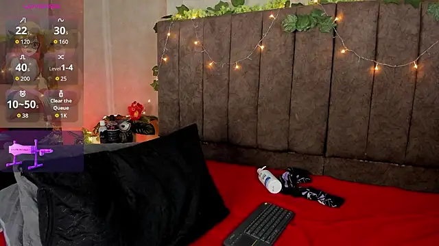 LanaMills  online show from 03-21-26, 08:19