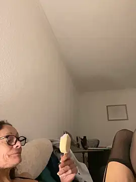 Chris06d22xh online show from 09-18-25, 06:32