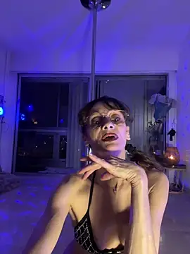 Chris06d22xh online show from 04-22-26, 07:37