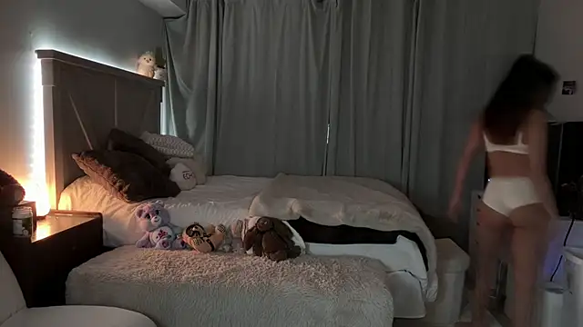 emmyfawn online show from 03-26-26, 03:45