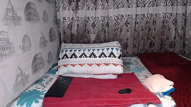 Snapshot of Lunalee chatting on 07-15-26, 08:30 Lunalee online show from 07-15-26, 08:30