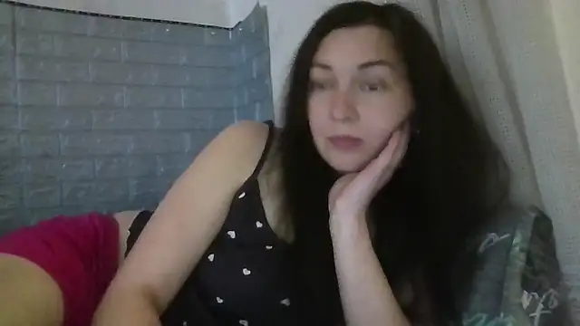 Snapshot of DanaNeon chatting on 05-03-26, 11:27 DanaNeon online show from 05-03-26, 11:27