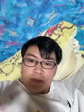 Snapshot of hiromu53 chatting on 10-19-25, 11:11 hiromu53 online show from 10-19-25, 11:11