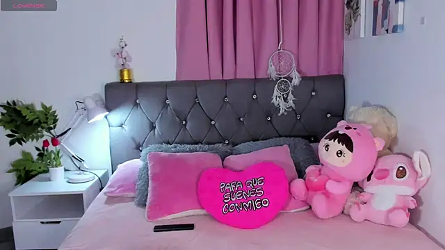 Snapshot of isajonnes18 chatting on 07-04-26, 11:11 isajonnes18 online show from 07-04-26, 11:11