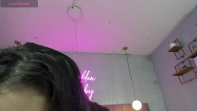 HANNA BASTIAN VC online show from 10-22-25, 02:28