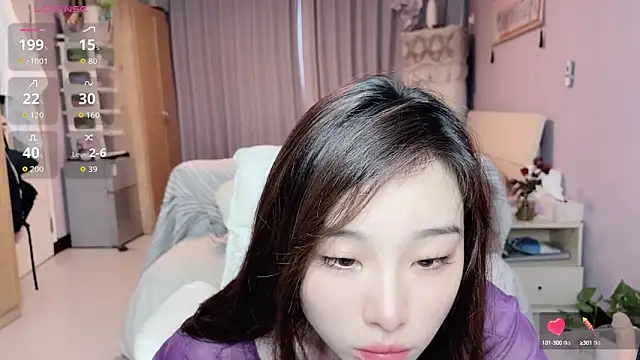 Snapshot of Y2Luvk chatting on 10-10-25, 10:53 Y2Luvk online show from 10-10-25, 10:53