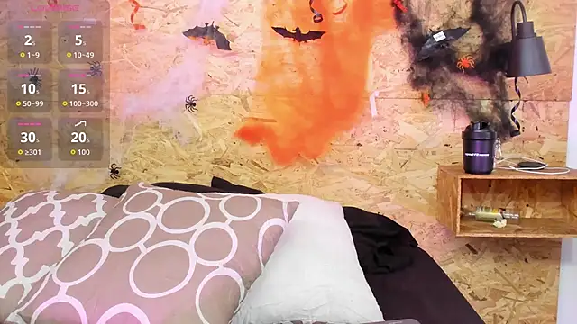 santiblack7 online show from 10-30-25, 07:25