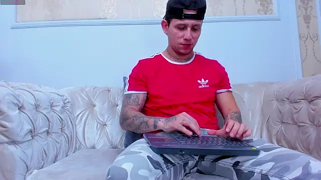 Snapshot of Scott_Clark chatting on 12-18-25, 10:43 Scott Clark online show from 12-18-25, 10:43