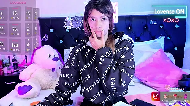 Sofiia cute  online show from 04-23-26, 04:46