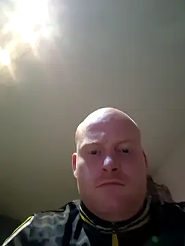 svenni2525 online show from 10-20-25, 03:18