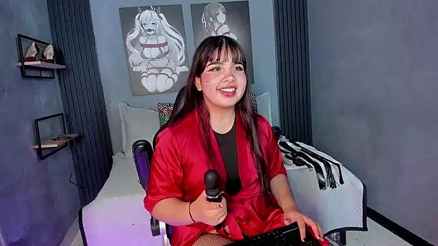 Snapshot of Zara_Snow chatting on 02-10-26, 03:05 Zara Snow online show from 02-10-26, 03:05