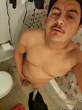 Snapshot of Biglou97 chatting on 02-07-26, 11:52 Biglou97 online show from 02-07-26, 11:52