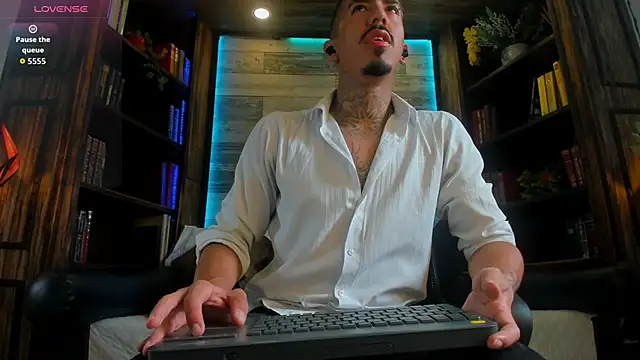 Donovan Desmond online show from 10-27-25, 08:02