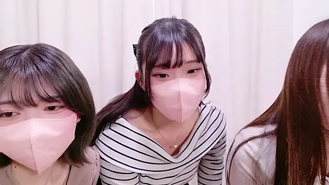 Azusa DoMybest online show from 01-12-26, 04:29