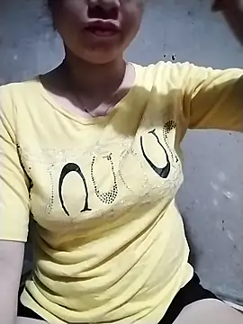 Snapshot of Mie_rose chatting on 06-08-26, 02:17 Mie rose online show from 06-08-26, 02:17