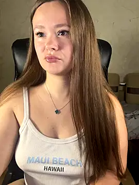 Snapshot of CaramelleSugar_ chatting on 10-26-25, 02:45 CaramelleSugar  online show from 10-26-25, 02:45