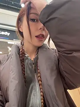 Snapshot of RosieSecret chatting on 02-20-26, 10:05 RosieSecret online show from 02-20-26, 10:05