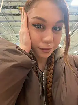 Snapshot of RosieSecret chatting on 02-22-26, 10:03 RosieSecret online show from 02-22-26, 10:03