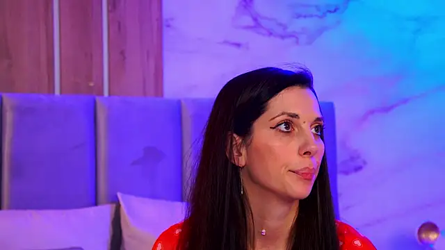 Snapshot of EllyLynn chatting on 12-01-25, 08:58 EllyLynn online show from 12-01-25, 08:58