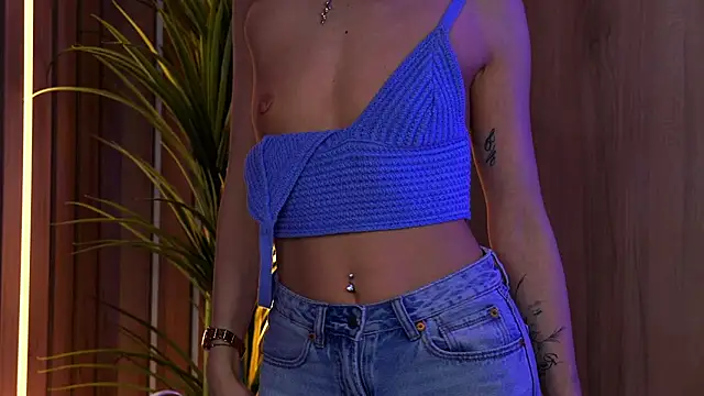 EllyLynn online show from 04-21-26, 02:04