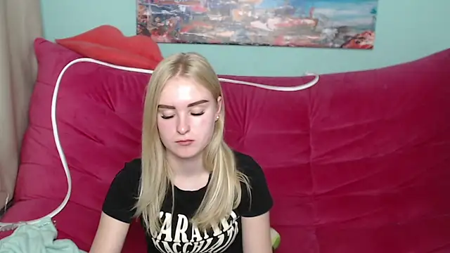 SofySofty online show from 10-23-25, 04:39