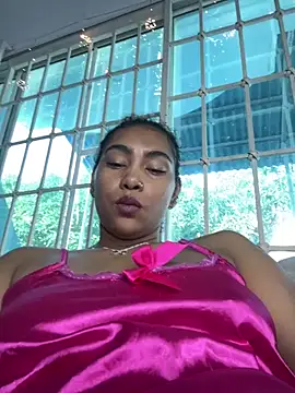 Snapshot of SophieD chatting on 09-19-25, 01:56 SophieD online show from 09-19-25, 01:56
