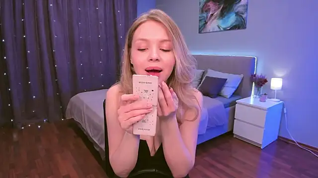 AdalineLove online show from 02-12-26, 11:49