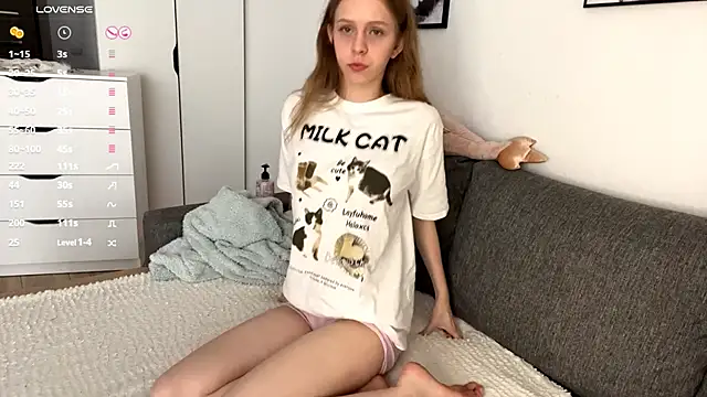 Snapshot of Naughtybaby11 chatting on 10-10-25, 08:46 Naughtybaby11 online show from 10-10-25, 08:46