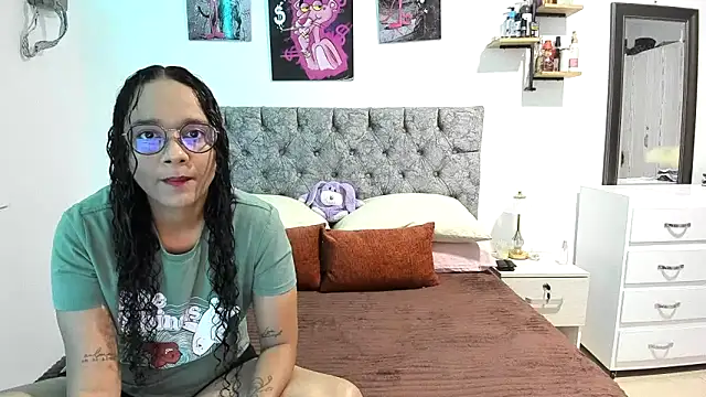 Snapshot of nay_and_aleja1 chatting on 05-23-26, 02:50 nay and aleja1 online show from 05-23-26, 02:50
