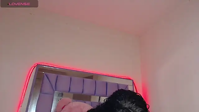 Snapshot of Icyjackson chatting on 06-23-26, 03:48 Icyjackson online show from 06-23-26, 03:48