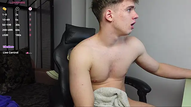 Ricky Becko online show from 10-28-25, 04:31