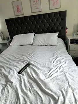 brunetteGirl274 online show from 10-05-25, 11:19