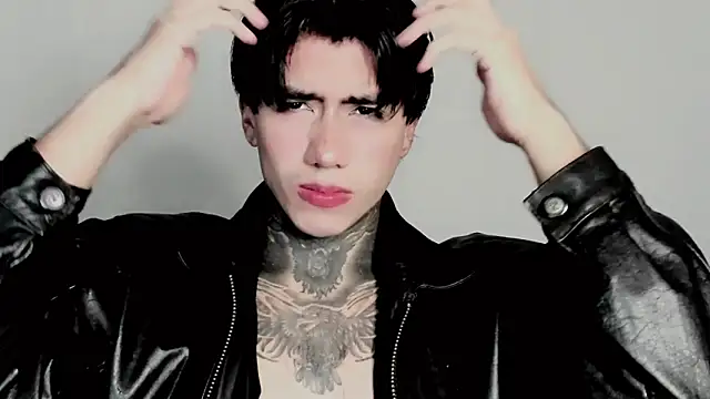 Snapshot of Alex_bdsmz chatting on 11-01-25, 01:24 Alex bdsmz online show from 11-01-25, 01:24