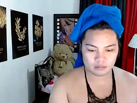 Snapshot of TSbrianaHugeCock chatting on 05-03-26, 01:39 TSbrianaHugeCock online show from 05-03-26, 01:39