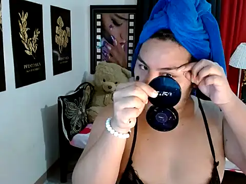 Snapshot of TSbrianaHugeCock chatting on 05-15-26, 02:35 TSbrianaHugeCock online show from 05-15-26, 02:35